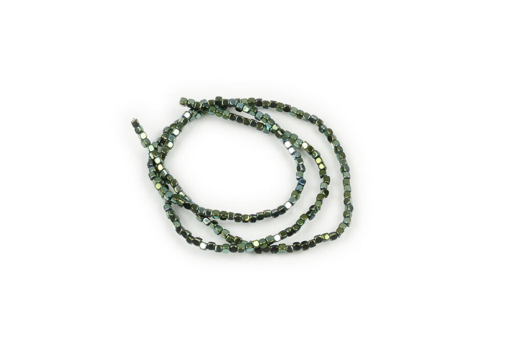 Hematit cub rotunjit, electroplacat verde, 2x2x2mm (sirag) cod:PS03