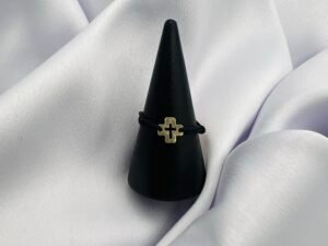 Inel snur reglabil si aur14k – cruce cod: INS17